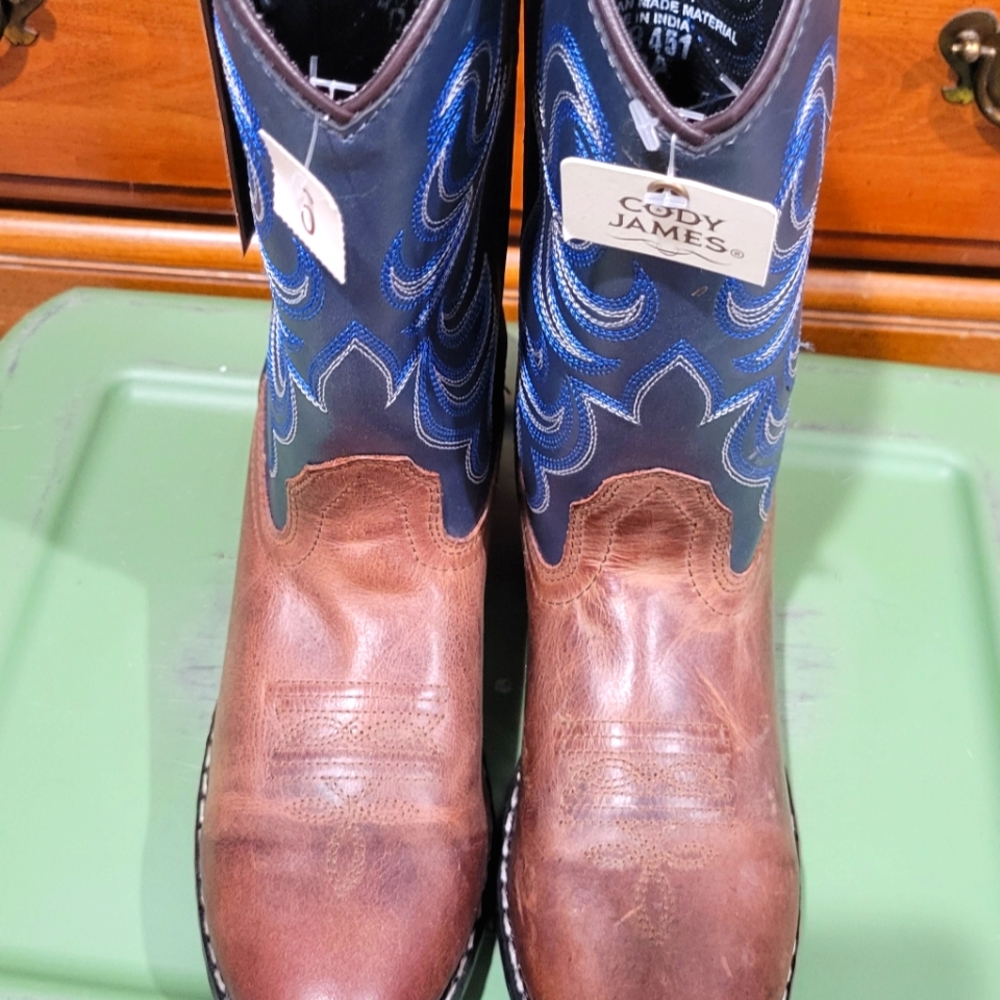 NWT Big Boys Cowboy Boots